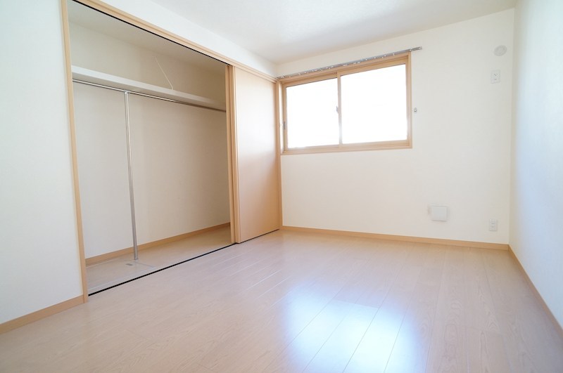 収納　広めのクローゼット付き。