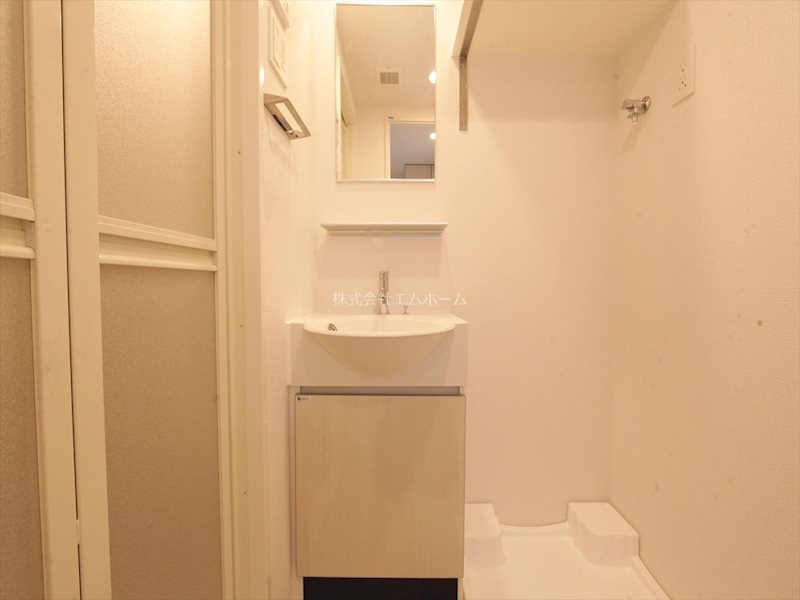 洗面設備　脱衣所　独立洗面台　室内選択置き場