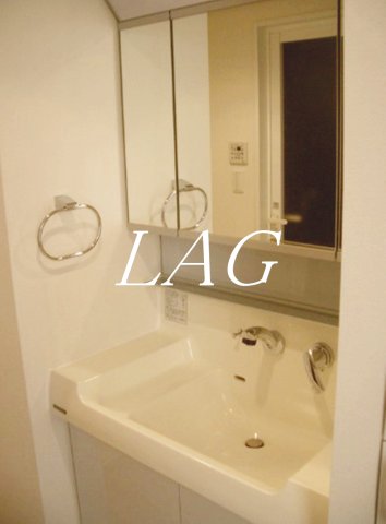 洗面設備　独立洗面台です。