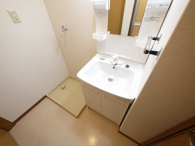 洗面設備　忙しい朝には欠かせない洗面所です