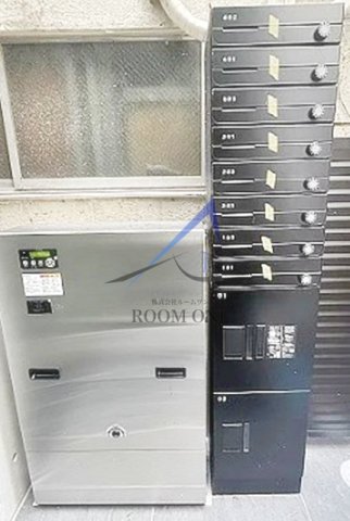 その他共有部分　宅配ボックスと集合ポストです。