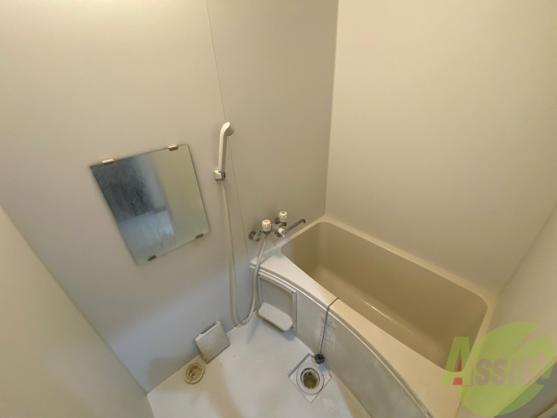 バス・シャワールーム　ユニットバスです。疲れを癒すのに欠かせませんね！