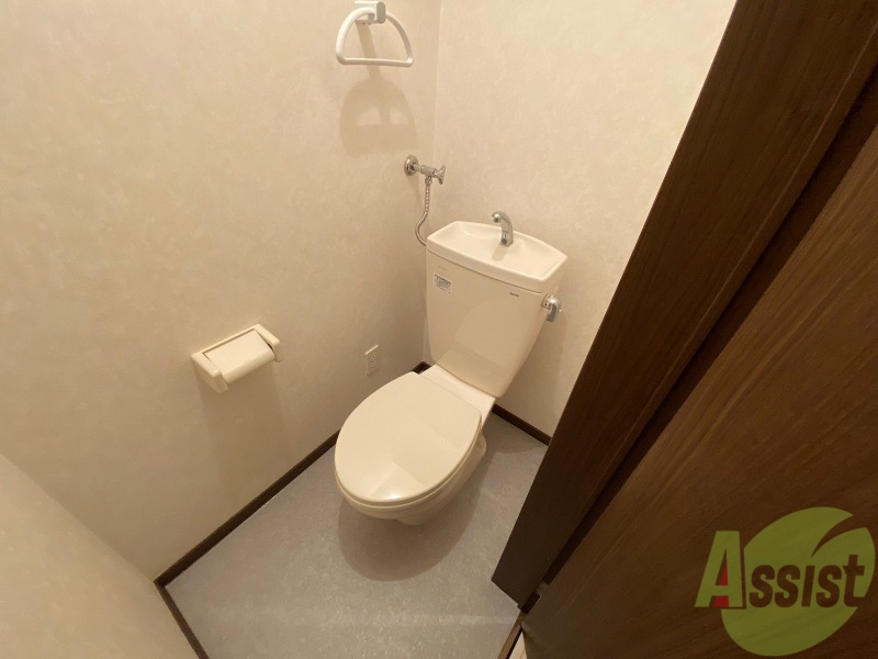 トイレ　こちらはトイレです。清潔感があり、安心して使用できます。