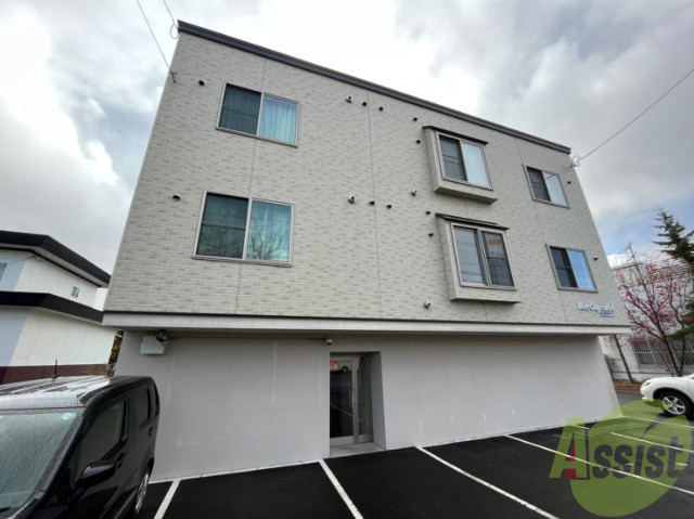 建物外観　札幌市北区屯田６条「ブルークリスタル６６」