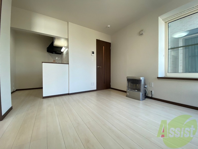 居室・リビング　広くてキレイなお部屋が広がっていて、充実した生活が送れそう。