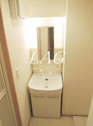 洗面設備　洗面台です。