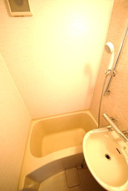 バス・シャワールーム　★ユニットバスタイプです★