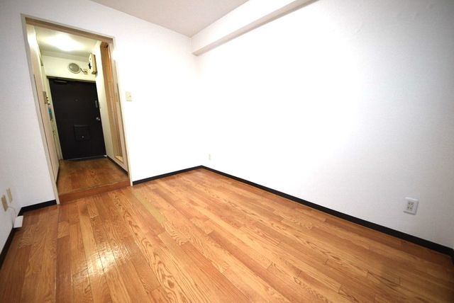 居室・リビング　★明るい洋室です★