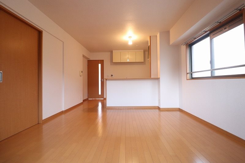 居室・リビング　退去予定の為別部屋の写真使用