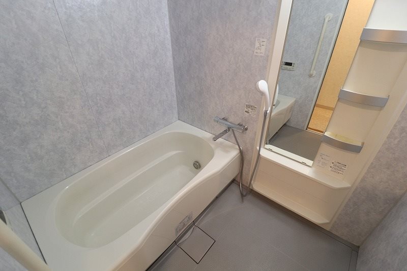 バス・シャワールーム　退去予定の為別部屋の写真使用