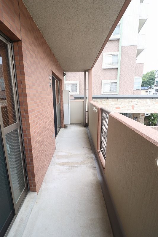 バルコニー　退去予定の為別部屋の写真使用