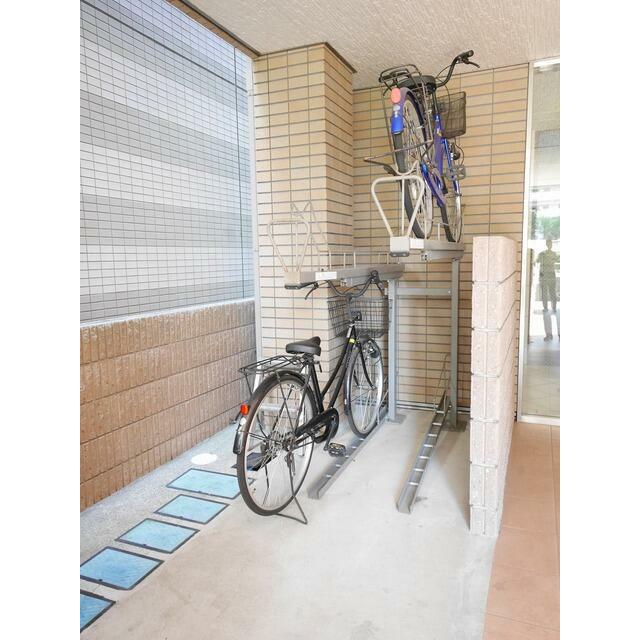駐車場　自転車置き場