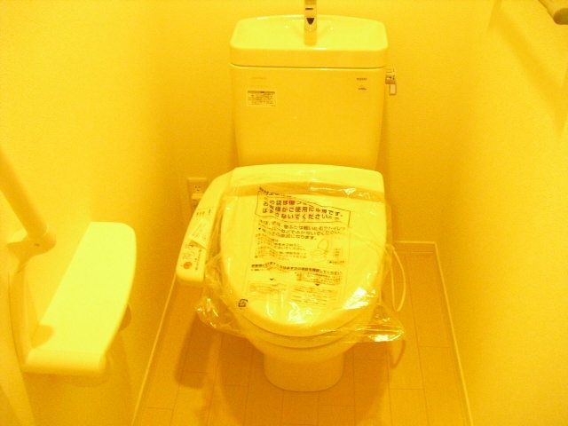 トイレ　ウォシュレット付き☆
