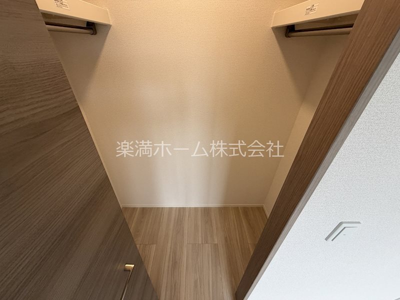 収納　ウオークインクローゼット♪