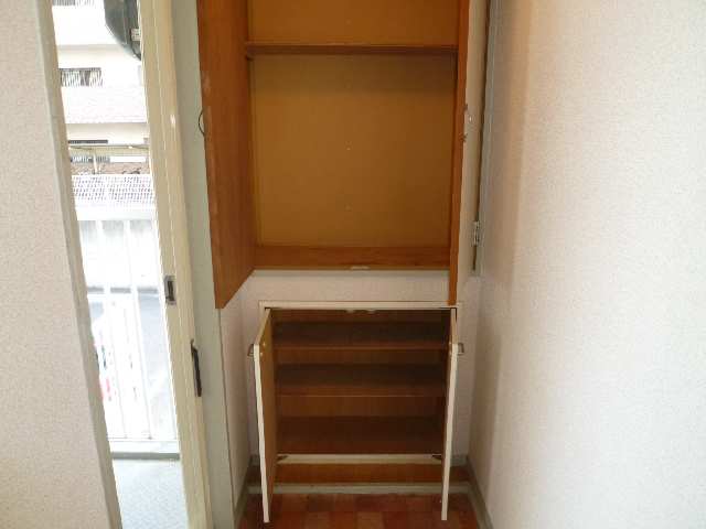 その他設備　シューズボックス