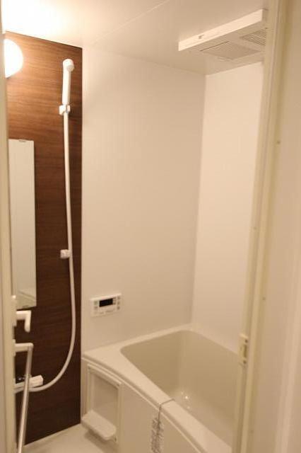 バス・シャワールーム　写真は反転タイプです。