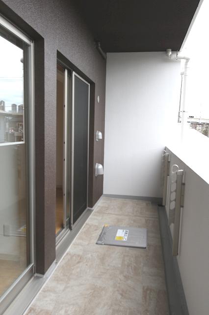 バルコニー　写真は反転タイプです。