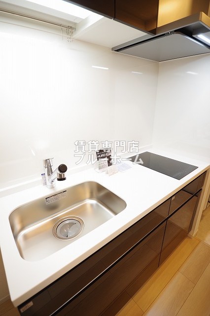 キッチン　収納豊富なシステムキッチン！