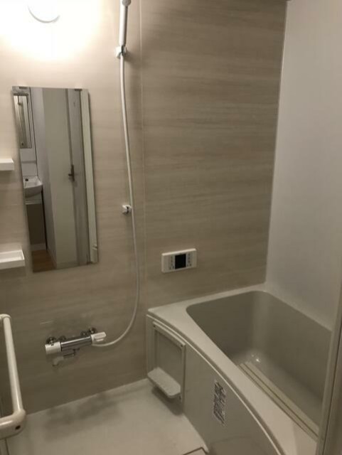 バス・シャワールーム　バスルーム