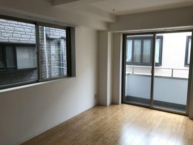 居室・リビング　２面採光のお部屋