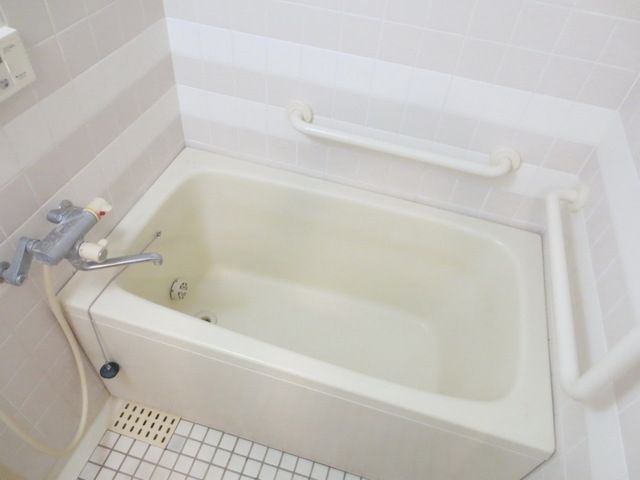 バス・シャワールーム　★追い焚き付きお風呂★