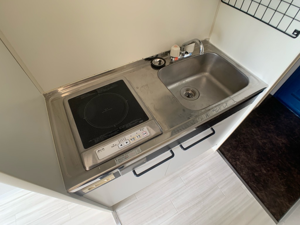 キッチン　1口IHコンロついてます