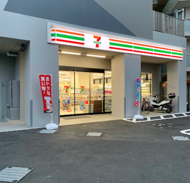 コンビニ　セブンイレブン 川崎久本3丁目店（コンビニ）まで885m