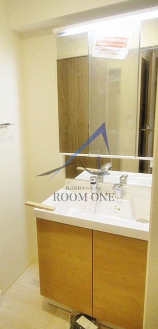 洗面設備　洗面台です。