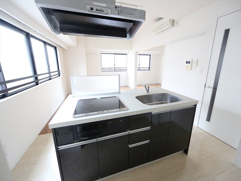 キッチン　システムキッチン（ＩＨ3口コンログリル付）アイランドキッチン