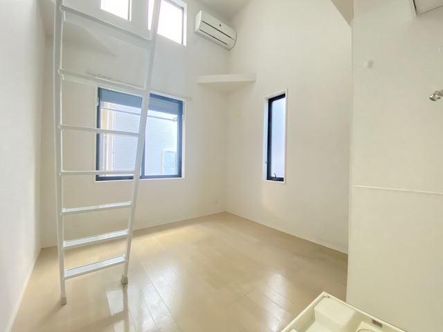 居室・リビング　※同間取り１０４参考写真