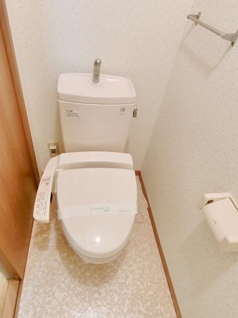 トイレ　☆温水洗浄付き便座☆