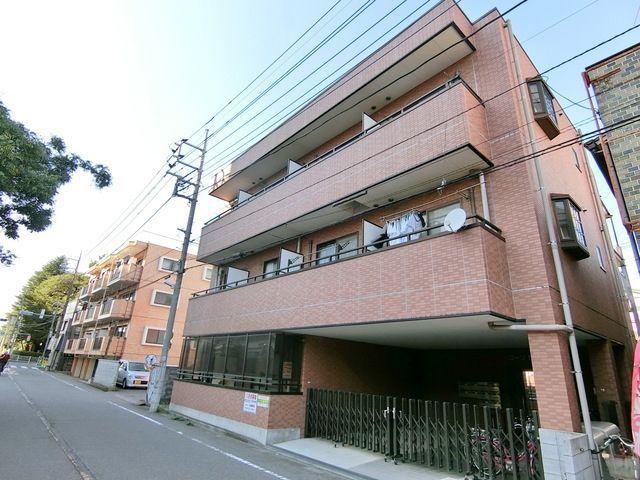 建物外観　☆外観はタイル張りのマンションです☆