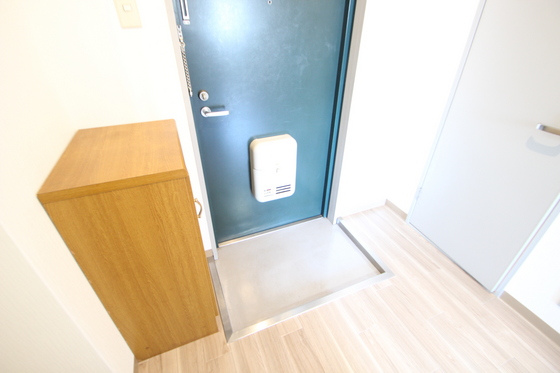 玄関　※別部屋の写真です