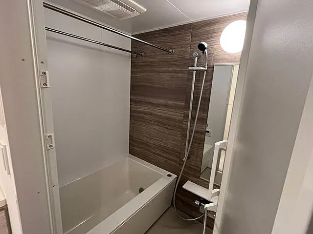 バス・シャワールーム　※別部屋の参考写真です。