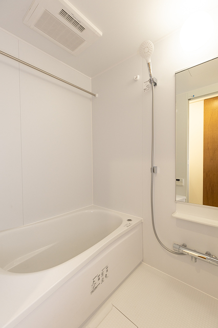 バス・シャワールーム　※写真は同タイプ住戸です。