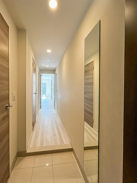 玄関　※写真は同タイプ住戸です。