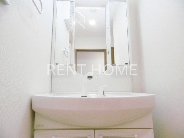 洗面設備　独室洗面台です。