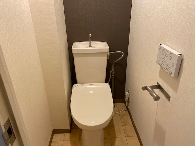 トイレ　別号室参照写真