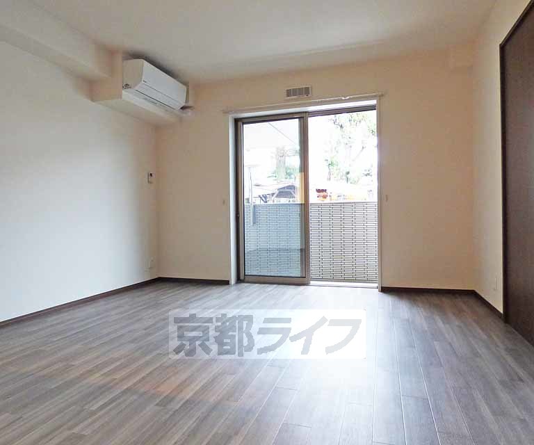 居室・リビング　広々としたリビングです。