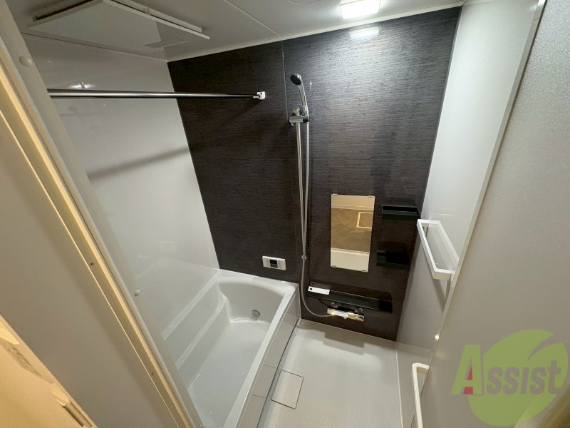 バス・シャワールーム　浴室です。浴槽も広々としており良いですね。