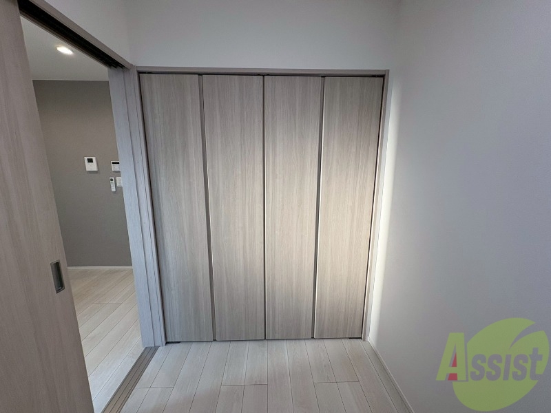 収納　クローゼットです。お荷物やお洋服はこちらにどうぞ。