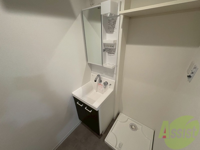 洗面設備　独立洗面台です。毎日の身支度が楽しみですね。