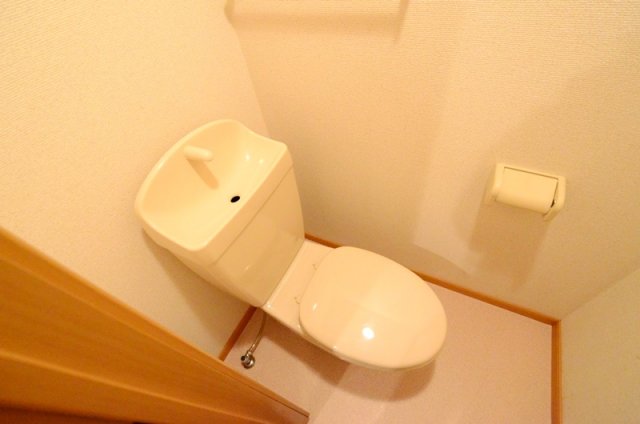 トイレ　シンプルで使いやすいトイレです♪