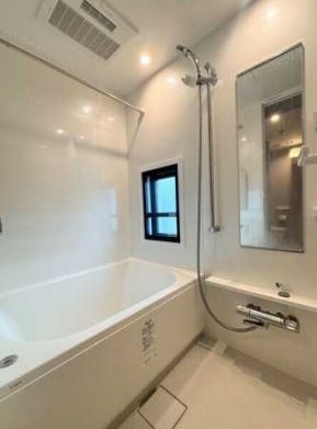 バス・シャワールーム　ゆったり過ごせるお風呂です
