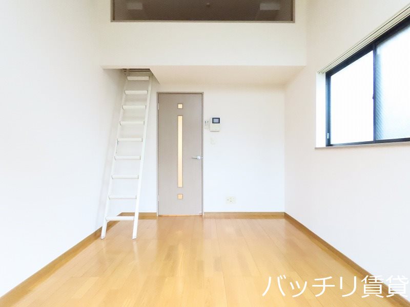 居室・リビング　同型タイプの為現状を優先致します。