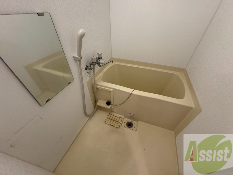 バス・シャワールーム　お風呂です。ゆっくりお風呂につかるのも体に良いですね～