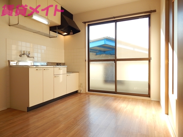 居室・リビング　別部屋参照。現状優先となります。