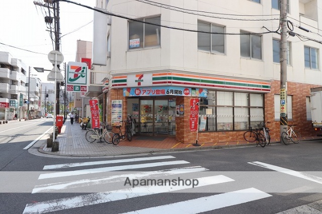 コンビニ　セブンイレブン（コンビニ）まで546m