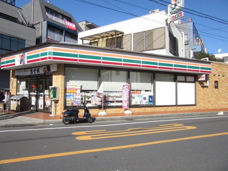 コンビニ　セブンイレブン亀戸3丁目店（コンビニ）まで221m
