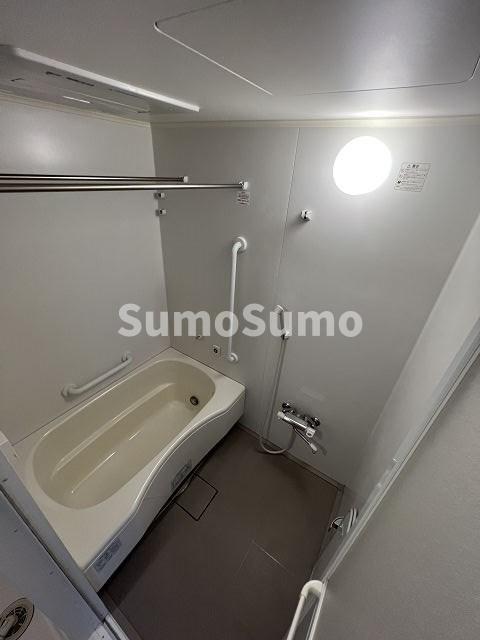 バス・シャワールーム　ゆったり過ごせるお風呂です